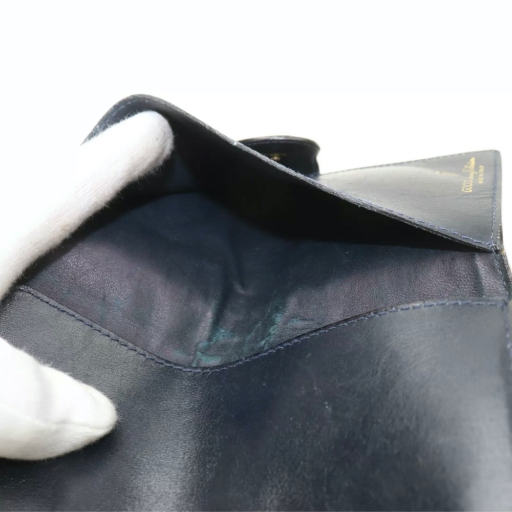 ‼️SOLD‼️❄️☃️💯Auth Gucci Wallet/checkbook Cover - Picture 8 of 9